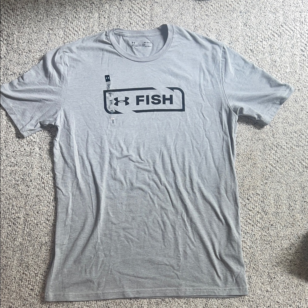 New Under Armour Silver Fish Logo Tee medium